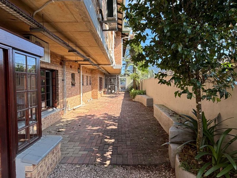 Ground Floor Commercial Space To Let | Secure Business Park | Old Main Road - Photo 9