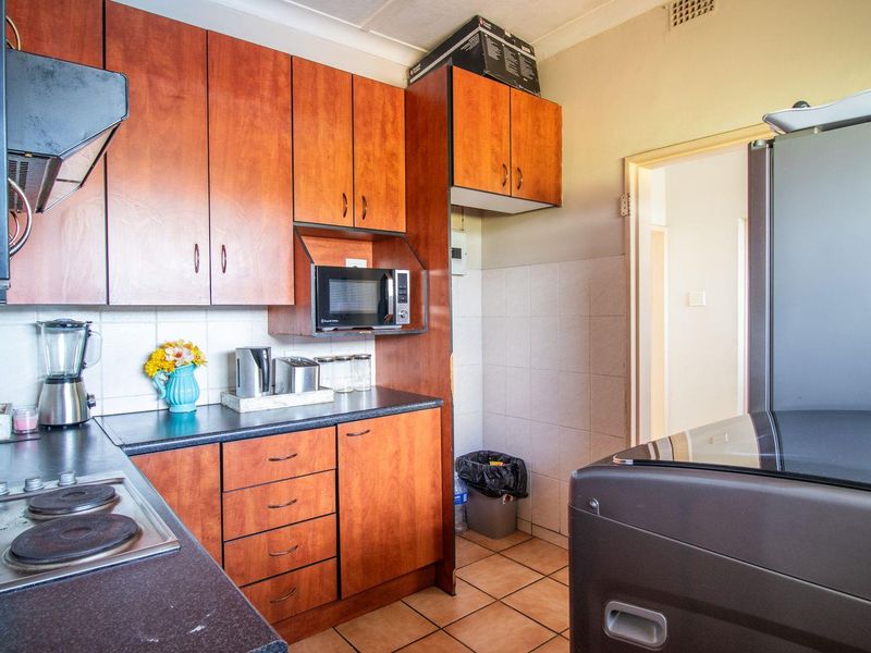 Prime Location & Modern Comfort in One Package - Photo 6