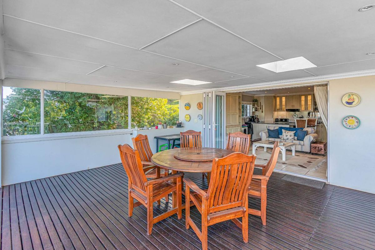 Charming family home with separate flat - Photo 4