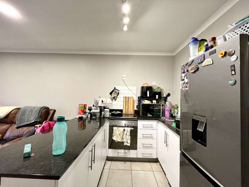 Pet Friendly Ground Floor Apartment - Photo 4