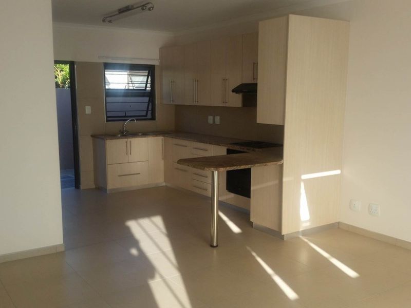 Brand new spacious 3 bedroom well designed townhouse for sale in Okahandja. - Photo 4