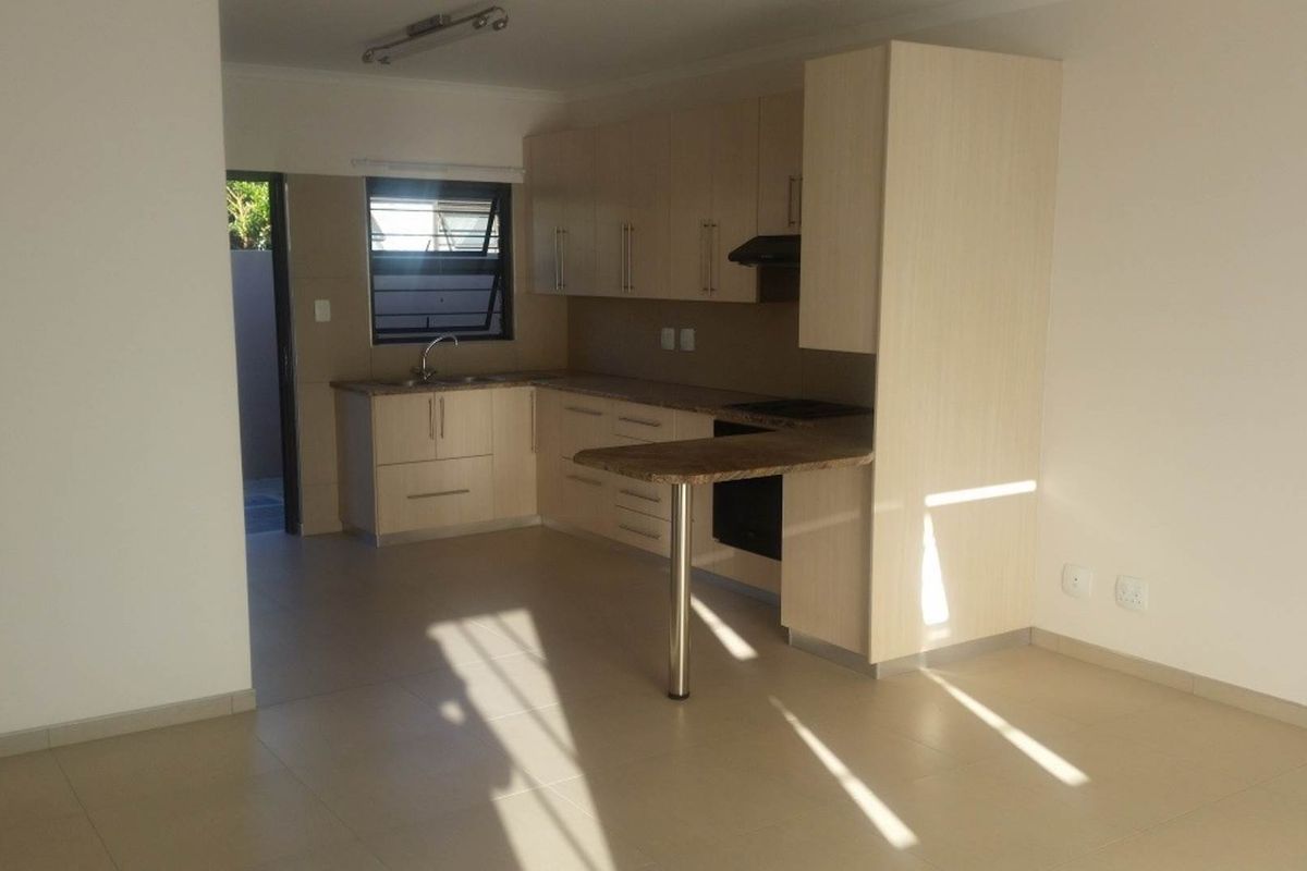 Brand new spacious 3 bedroom well designed townhouse for sale in Okahandja. - Photo 4