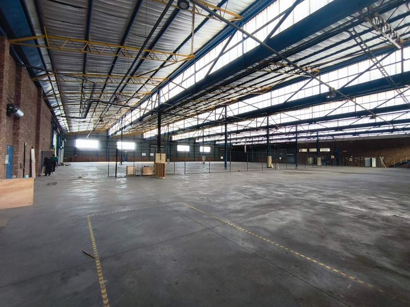 4,616m2 Warehouse To Rent in Clayville, Midrand - Photo 8