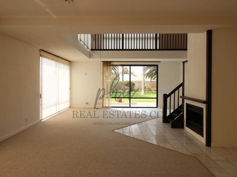 4 Bedroom family home for sale - Swakopmund (Kramersdorf) - Photo 5