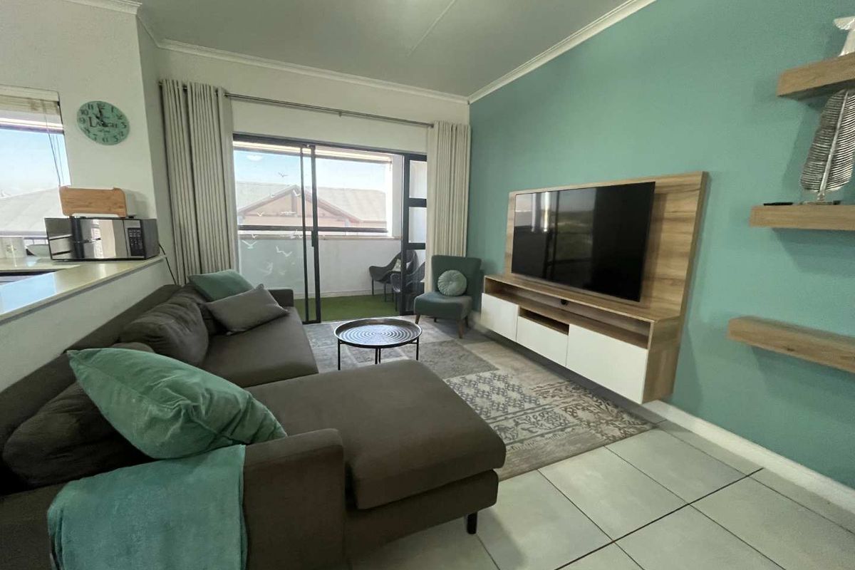 Tastefully Fully Furnished Top-Floor Unit for Rent – Ballito Hills - Photo 3