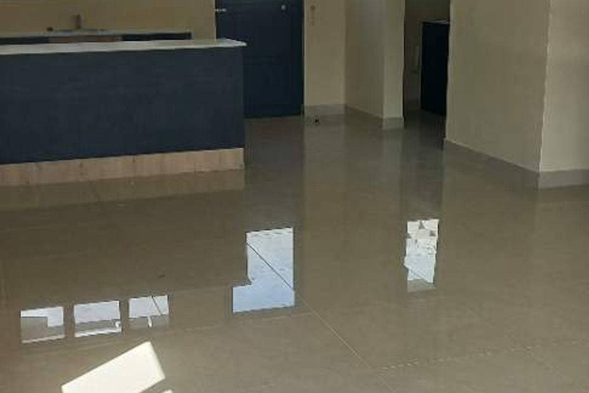 Beautiful 3 bedroom Townhouse tor rent - Photo 2