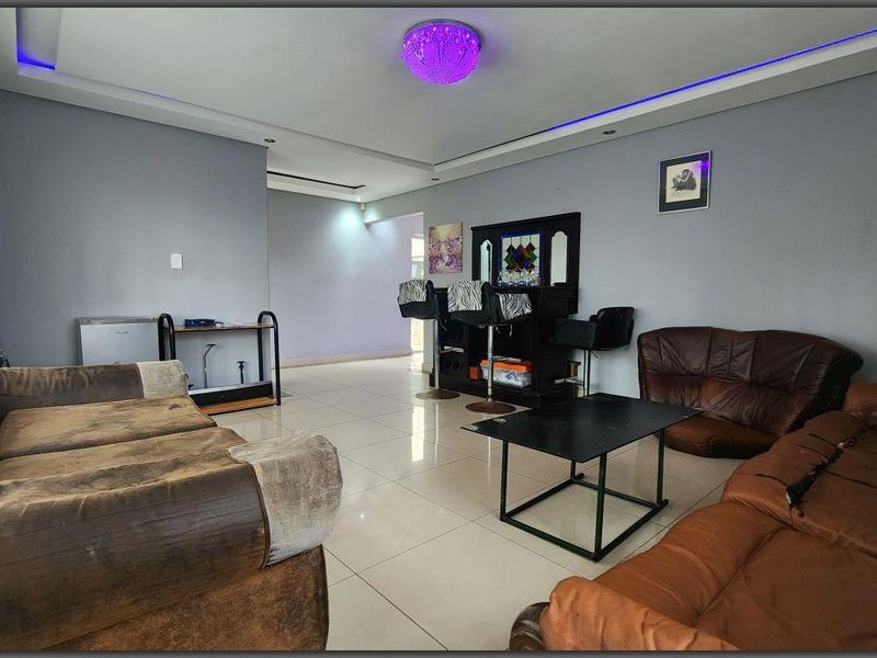Modern spacious 3-Bedroom 2 bath family home for rental in White River - Photo 7