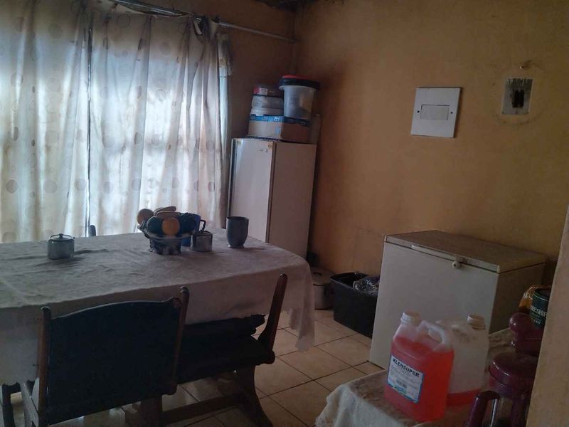 3 bedrooms house for sale in Soshanguve HH - Photo 7