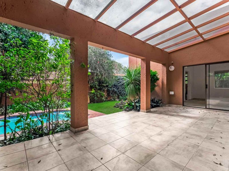 PRIVATE AND CHARMING FAMILY HOME SITUATED IN A QUIET LOCATION - Photo 8