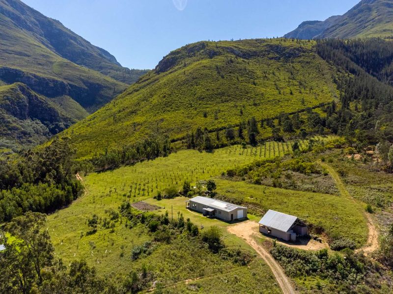 Escape to Nature: Your Private Retreat with Mountain Views, River & Dam - Photo 2