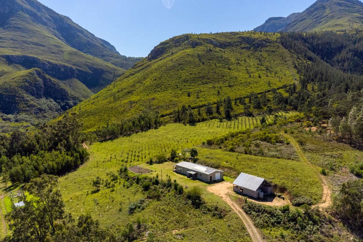 Escape to Nature: Your Private Retreat with Mountain Views, River & Dam - Photo 2