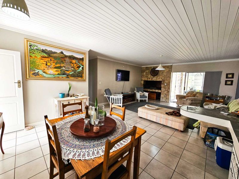 The perfect family home with modern finishes. - Photo 4