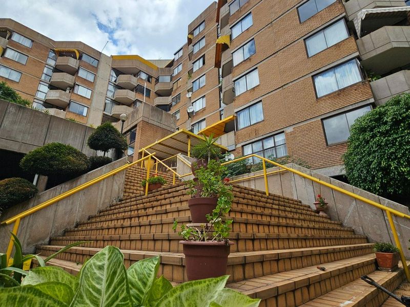 Spacious 1-Bedroom Flat in Exclusive 50+ Community - Photo 2