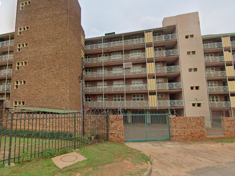 Spacious Living in a Prime Pretoria North Location. - Photo 2