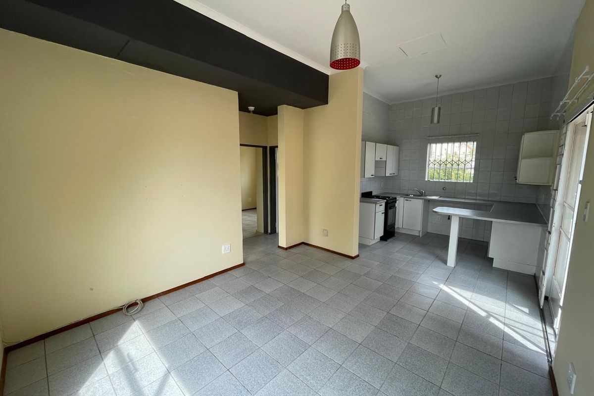 Newly Renovated Apartment In Halfway Gardens - Photo 4