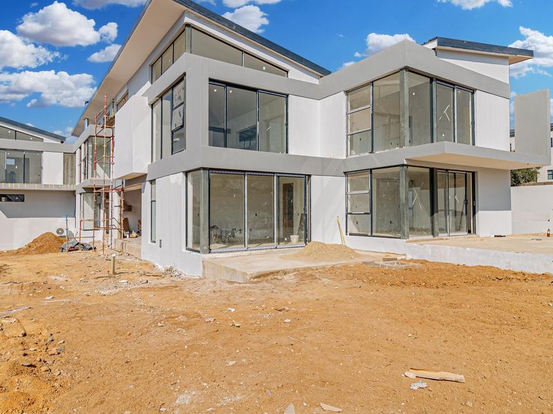 5 Bedroom House for sale in Helderfontein Estate - Photo 7