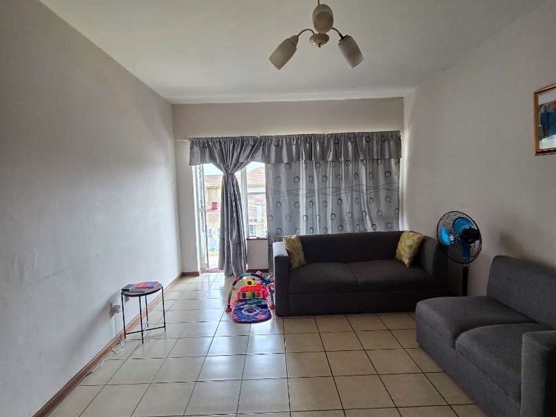 Spacious 2-Bedroom Apartment to Rent – Newton Park - Photo 5