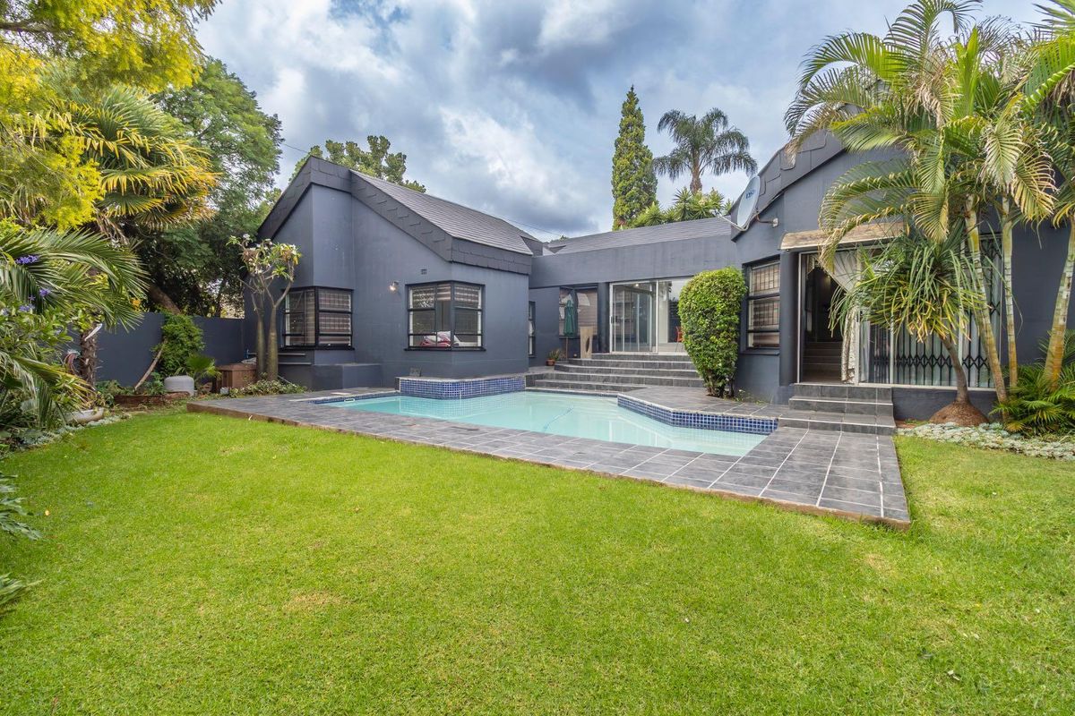 Style, Space & Sophistication – The Perfect Family Haven on a Prime Stand in Little Falls - Photo 5