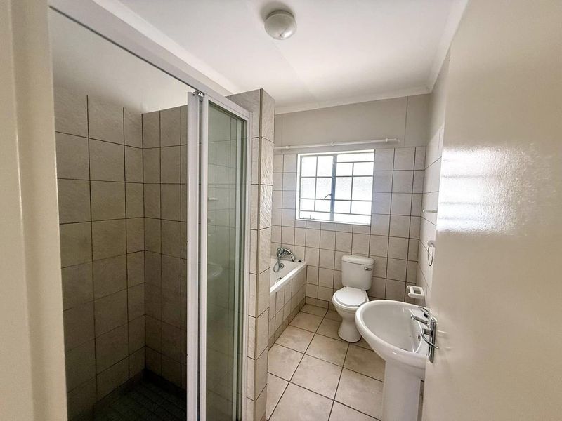 2 Bedroom Townhouse For Sale in Pionierspark Ext 1 - Photo 10