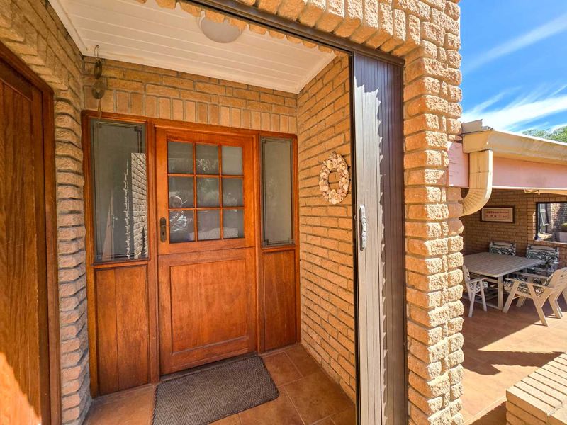 Prestige location with breathtaking river and sea views. - Photo 2