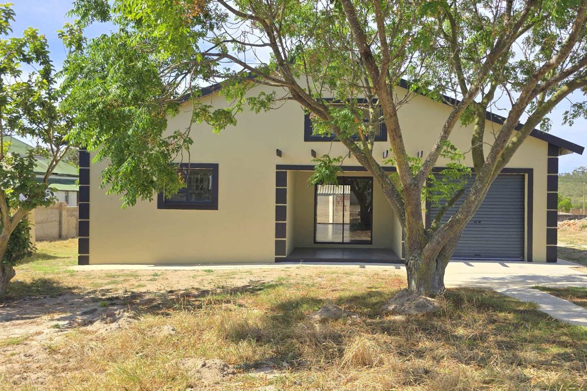 Charming Brand New Family Home in Albertinia - Photo 2