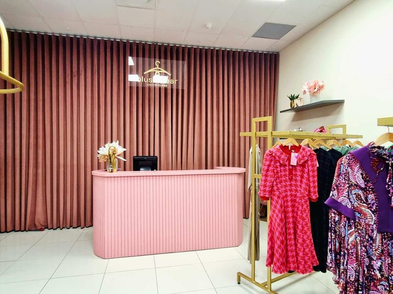 49m2 Boutique Retail Unit in Oceans Mall, Umhlanga – Fashion Fitout & Move-In Ready - Photo 4