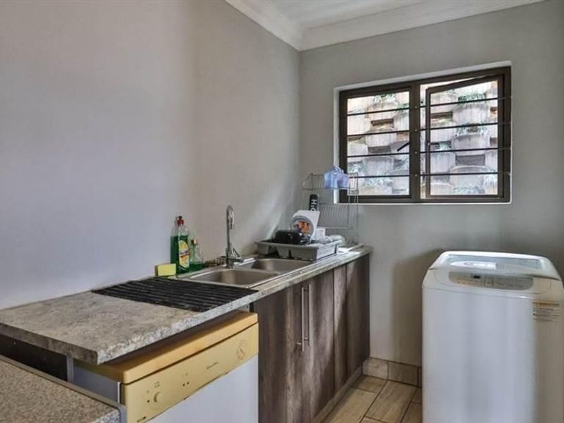 Hillside Haven: Modern Living, Panoramic Views in Kloof - Photo 7