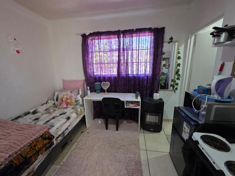 Lucrative student accomodation close to UFS - Photo 5