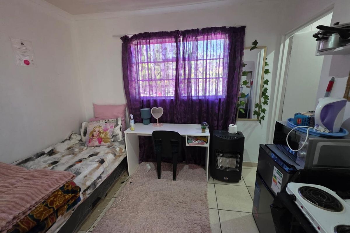 Lucrative student accomodation close to UFS - Photo 5