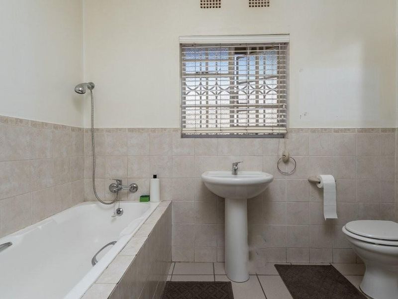 Cozy 2-Bedroom Linmeyer Gem with Flatlet & Carport - Photo 9