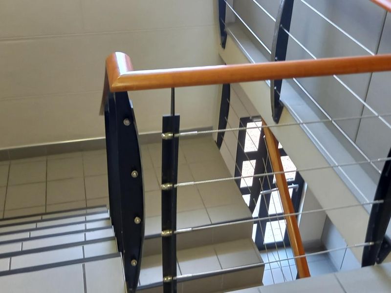 A Grade Office / Warehouse Building To Let - Southern Industrial - Photo 8