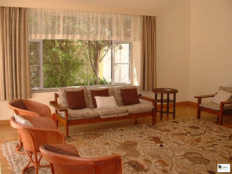 HOUSE PLUS FLAT WITH 14 ROOMS & OFFICE RIGHTS - Photo 6