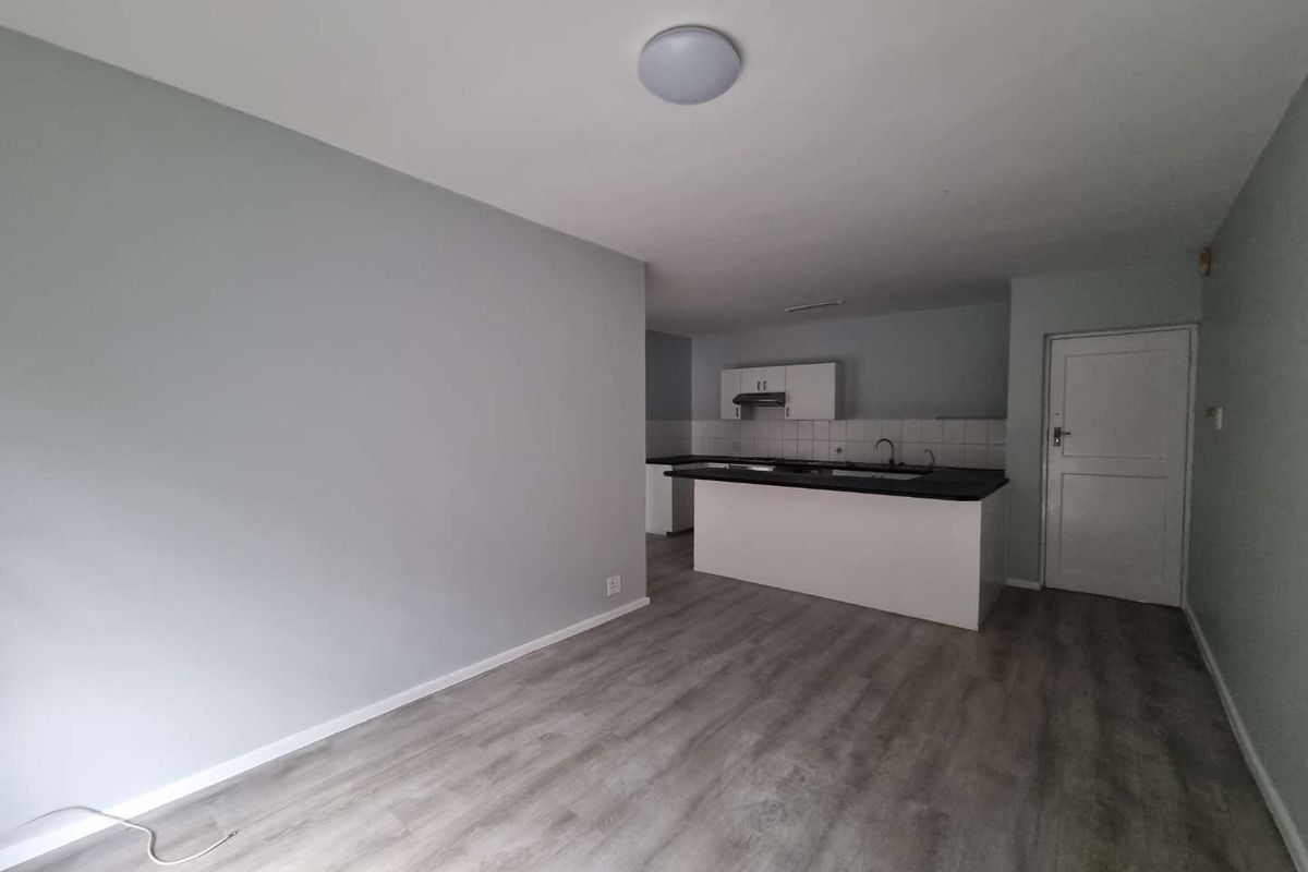 Ground floor Apartment to Let - Photo 3
