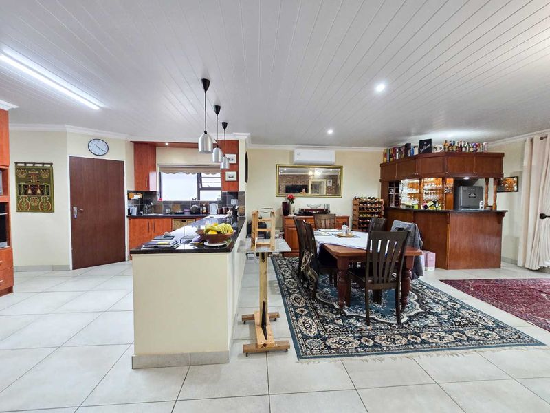 Neat family home for sale in Stilbaai-Wes. - Photo 7
