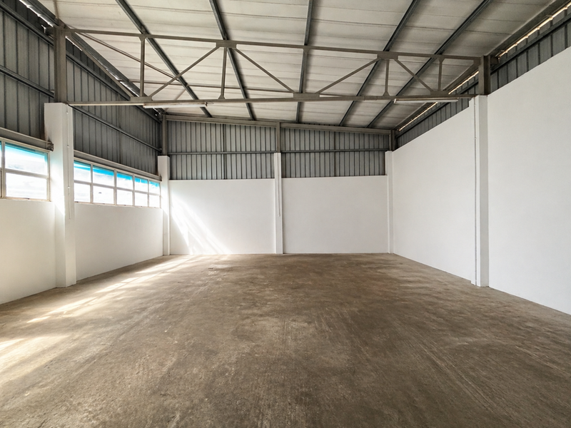 Neat Industrial Unit with Office Component in Secure Business Park - Photo 5