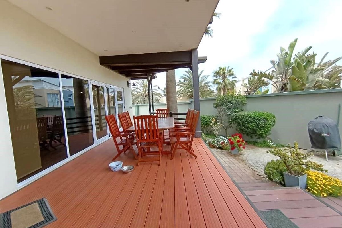 Vogelstrand Gem: Stunning Views, Prime location - Home for Sale - Photo 5