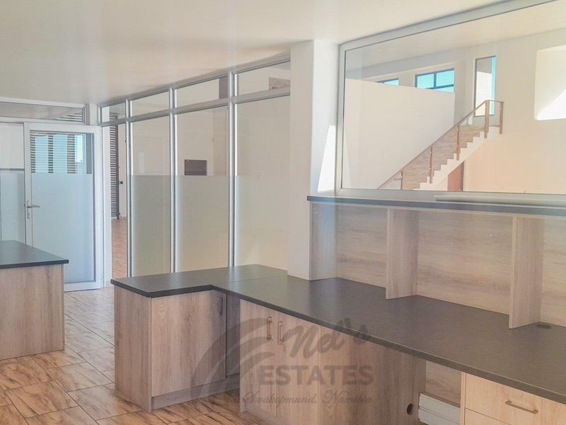 Corner warehouse with offices for sale in Industrial Area - Photo 9