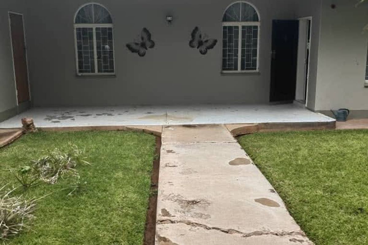 Whether you’re upgrading your lifestyle or looking for a move in ready home,this property ticks the right boxes! - Photo 5