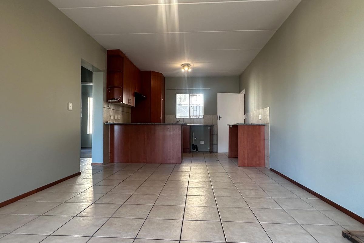 Experience contemporary living at its best in this stylish apartment, ideally situated near Fourways and Northgate Mall. - Photo 2