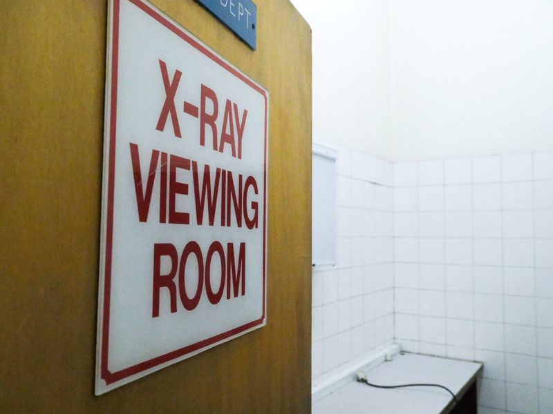 TO LET - OFFICE BLOCK / CLINIC - Photo 10