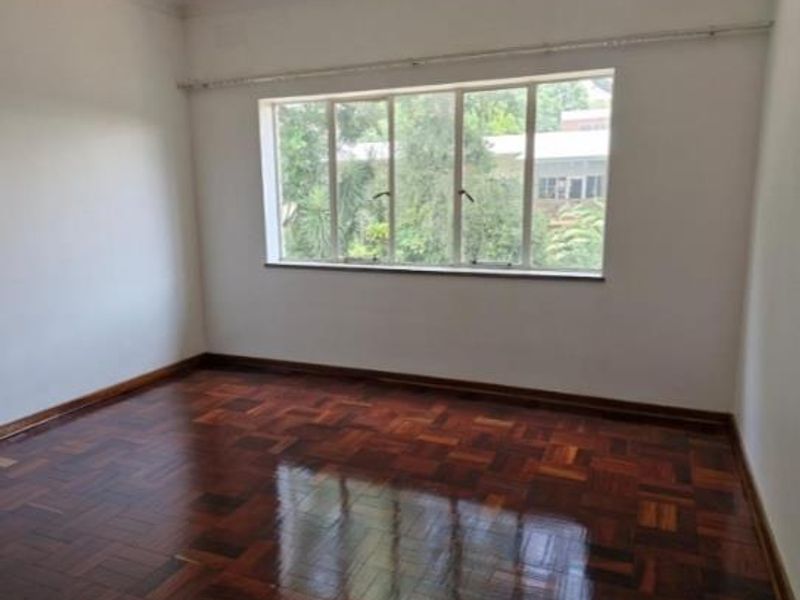 Renovated 3 Bedroom Apartment For Sale - Photo 8