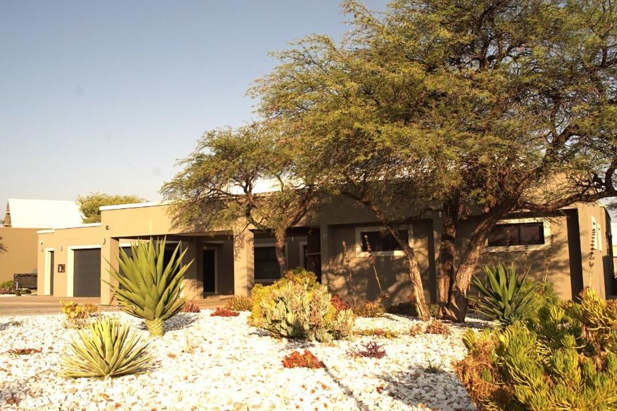 FOR SALE | N$ 6 950 000.00 | EXCLUSIVE JOINT MANDATE 📍 OMEYA GOLF ESTATE - Photo 2