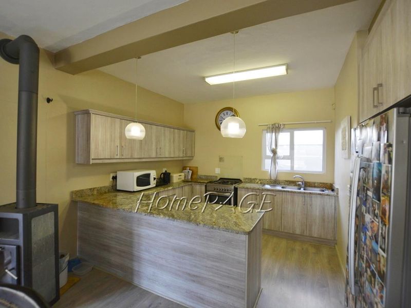 Long Beach Ext 1, Walvis Bay, Guesthouse with LOTS of accommodation on offer - Photo 5