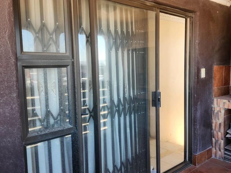 Spacious Family Home for Sale in Khayelitsha, E Section - Photo 6