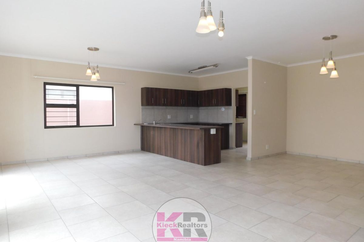 Well maintained family home - Photo 3