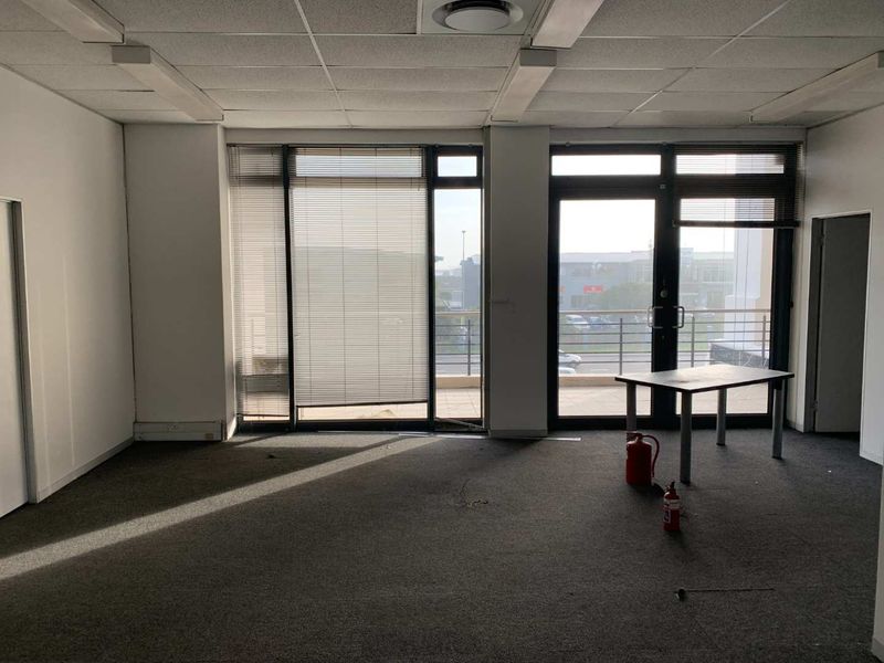 Prime Office Space in Sable Square Centre - Photo 5