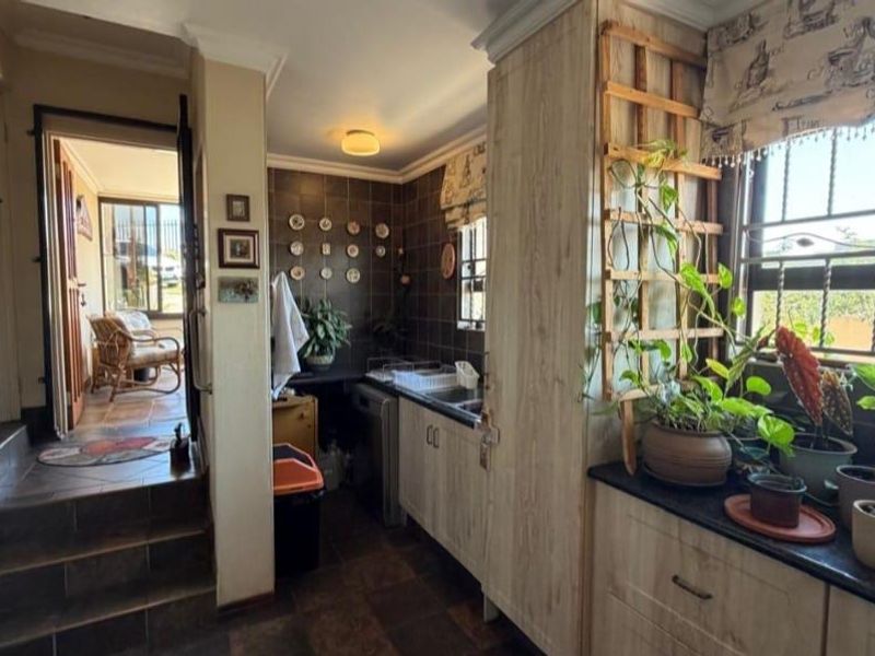 MORE THAN A HOME - A VAAL DAM LIFESTYLE - Photo 3