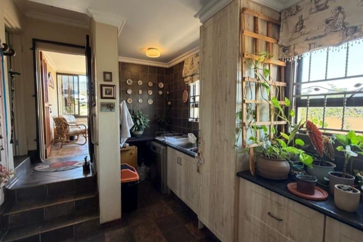 MORE THAN A HOME - A VAAL DAM LIFESTYLE - Photo 3