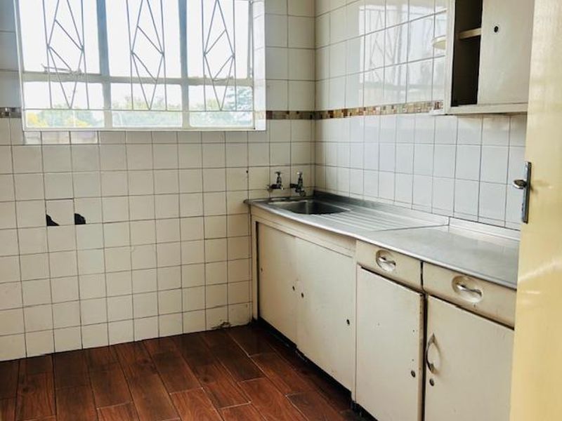 2 bedroom Apartment - Photo 3