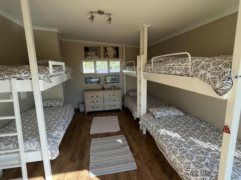 PRINGLE BAY RIGHT AT THE BEACH - Photo 4